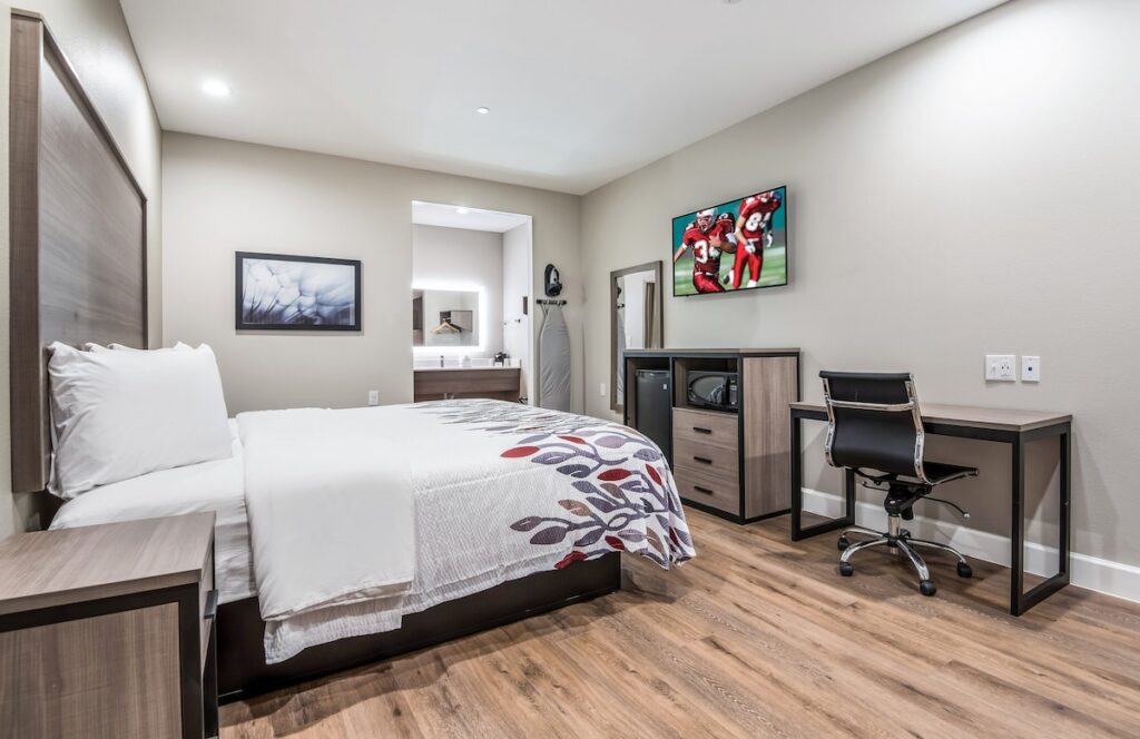 Red Roof Inn & Suites Mobile SW  I-10 - Image 3